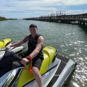 Meet your Posher, Dewayne